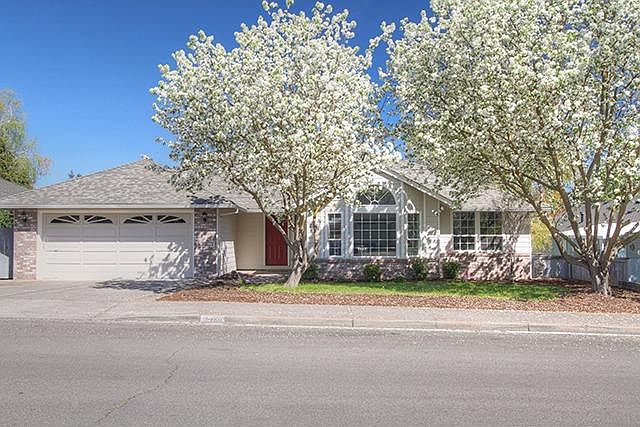 1st image of 2429 Meadowcreek Dr