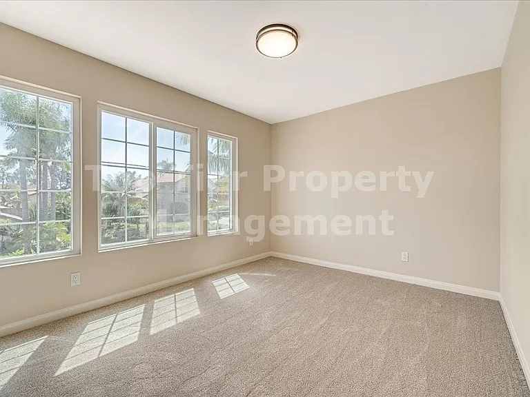 1568 Mallorca Dr — Photo 30