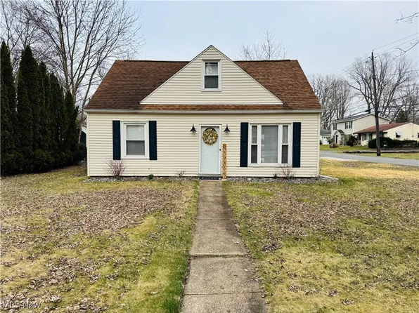 1517 Mohawk Dr, Madison, OH 44057