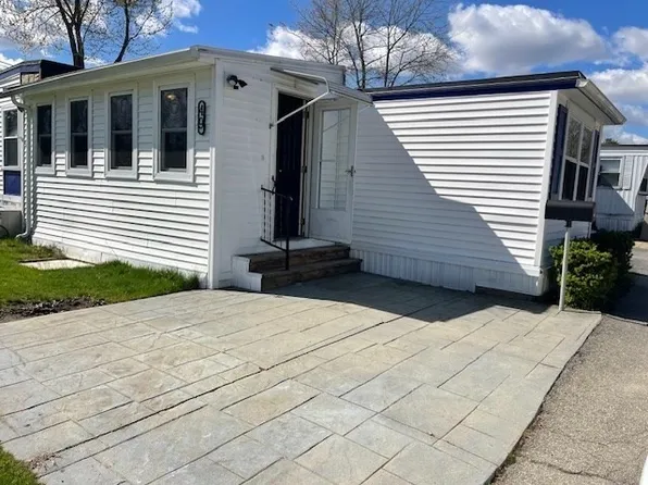 130 E Washington St #49, North Attleboro, MA 02760