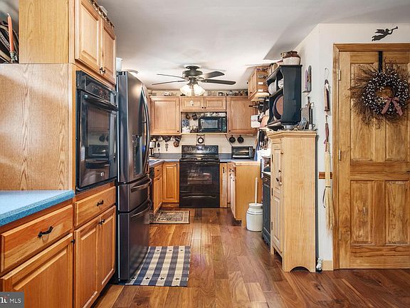 4th image of 10020 Cherokee Ln