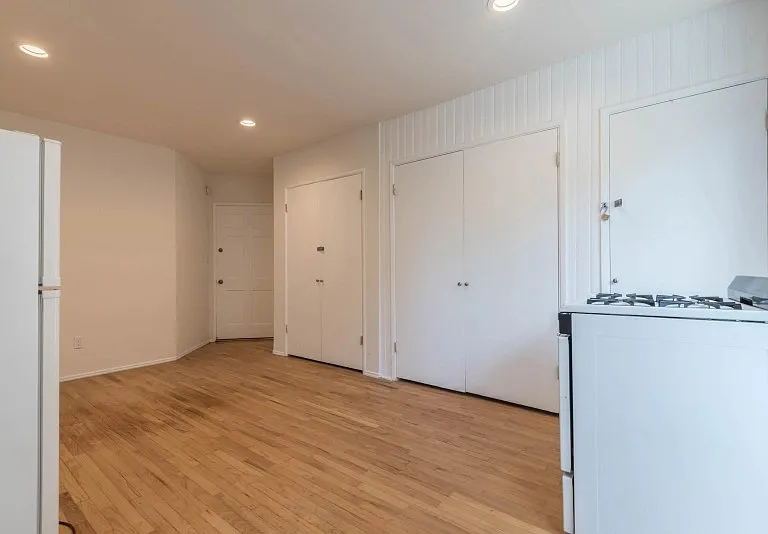 6326 Coldwater Canyon Ave #6 — Photo 8
