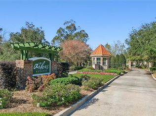 20 Arbor Cir, New Orleans, LA 70131