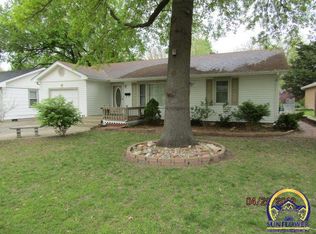 1638 SW Burnett Rd, Topeka, KS 66604