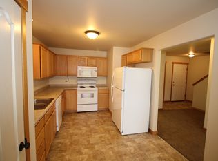 28 7th St SW, Tioga, ND 58852