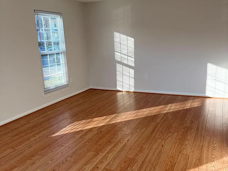 2401 W Rosecroft Village Cir — Photo 6