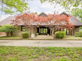 150 Shamrock Ln, Fort Thomas, KY 41075