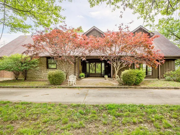 150 Shamrock Ln, Fort Thomas, KY 41075