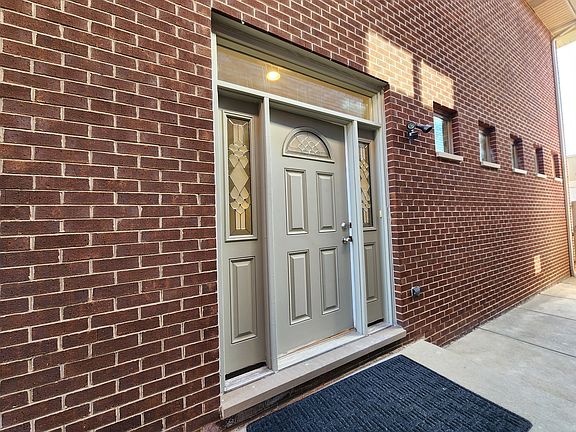 2nd image of 3254 S Stewart Ave