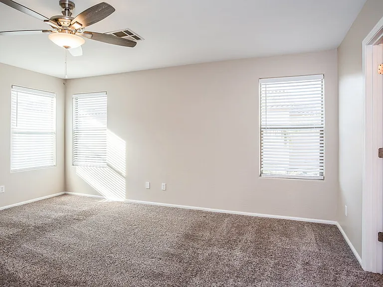 10952 W Elm St — Photo 11