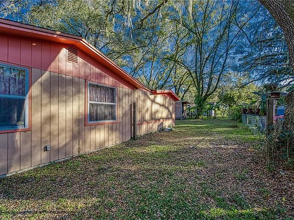 4th image of 3009 N Pineway Dr