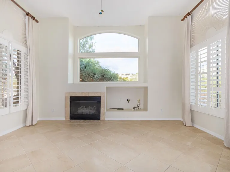 Family room 2