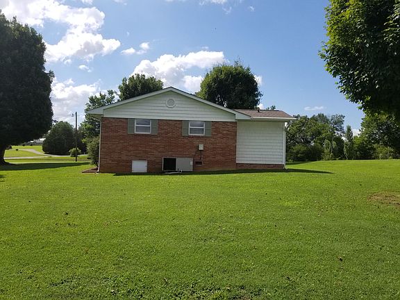 4th image of 949 Old McGinley Dr