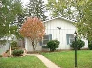 2215 E Lombard St, Davenport, IA 52803