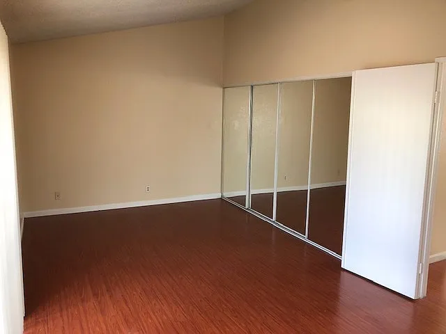 23778 Parkland Ave — Photo 12