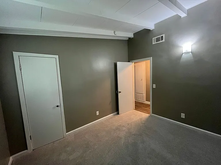2503 Broadmoor Dr — Photo 18