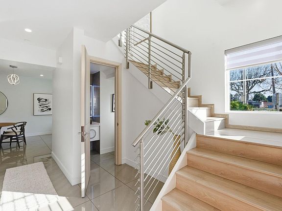 4th image of 1705 Lawrence Rd