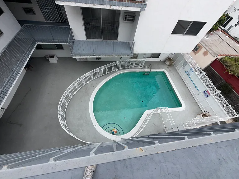 345 S Doheny Dr #304 — Photo 10