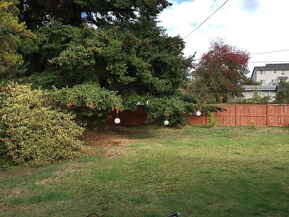 5th image of 2713 SE Sedgwick Rd