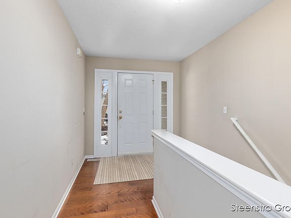 3rd image of 5979 Mill Point Ct SE