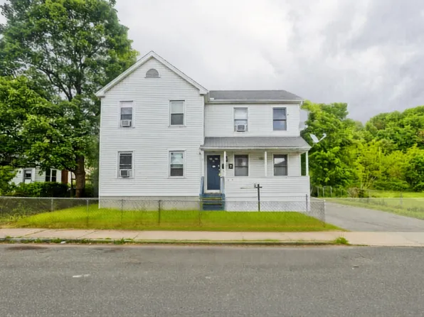 9-11 Richelieu St, Springfield, MA 01105