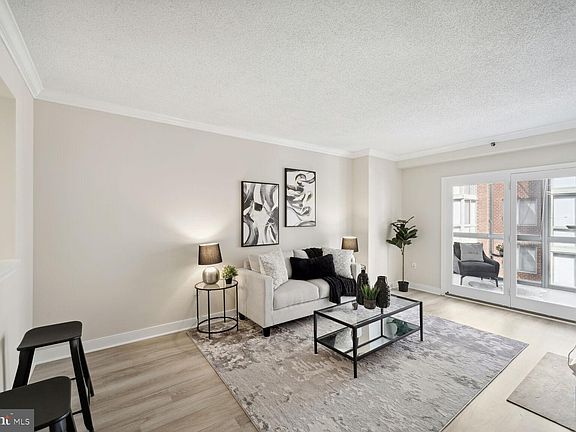 3rd image of 1045 N Utah St APT 507