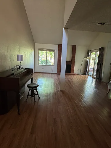 3004 Lago Vista Way Photo 1