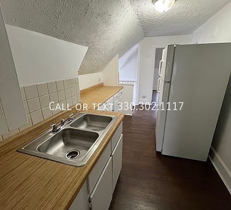 5th image of 1018 Auburn Pl NW #3