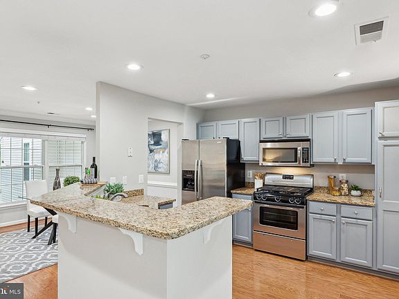 4th image of 6603 Netties Ln Unit 1706