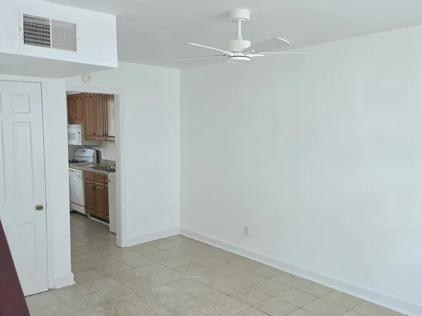 111 Spring St APT B, Charleston, SC 29403