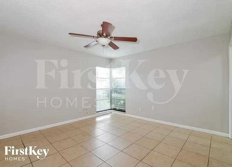 649 Nardello Dr — Photo 8