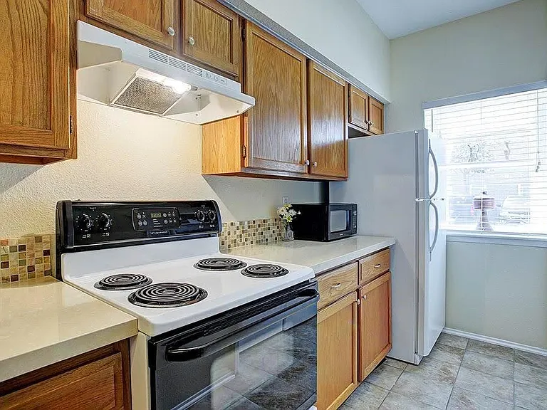 7655 Cambridge St #7655 — Photo 2