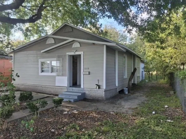 1009 Thomas Blvd, Port Arthur, TX 77640