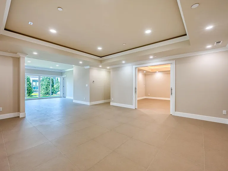 13188 SE 45th Ct — Photo 40