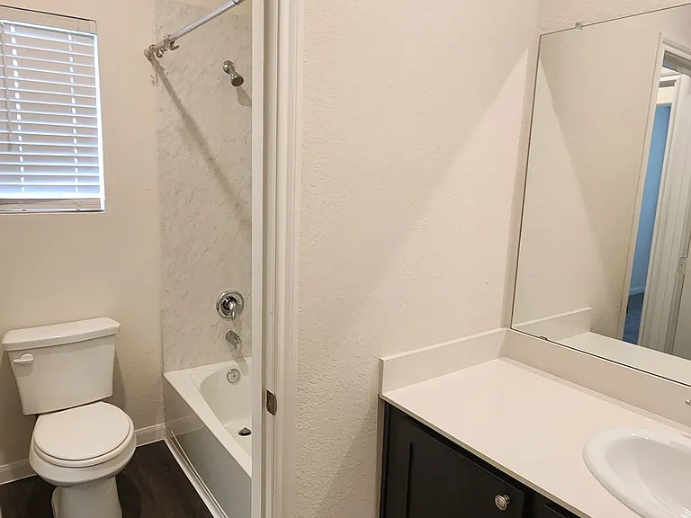 3904 Oak Creek Cir — Photo 17