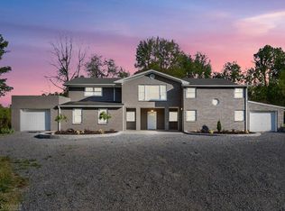 1366 Sinking Creek Rd, Pembroke, VA 24136