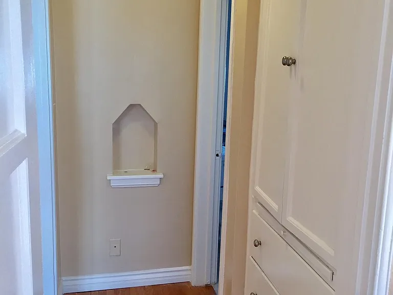 626 Midvale Ave #2 — Photo 15