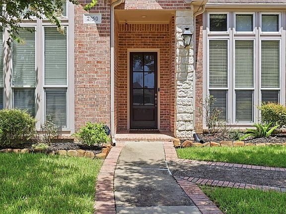 2nd image of 2150 Woodsfield