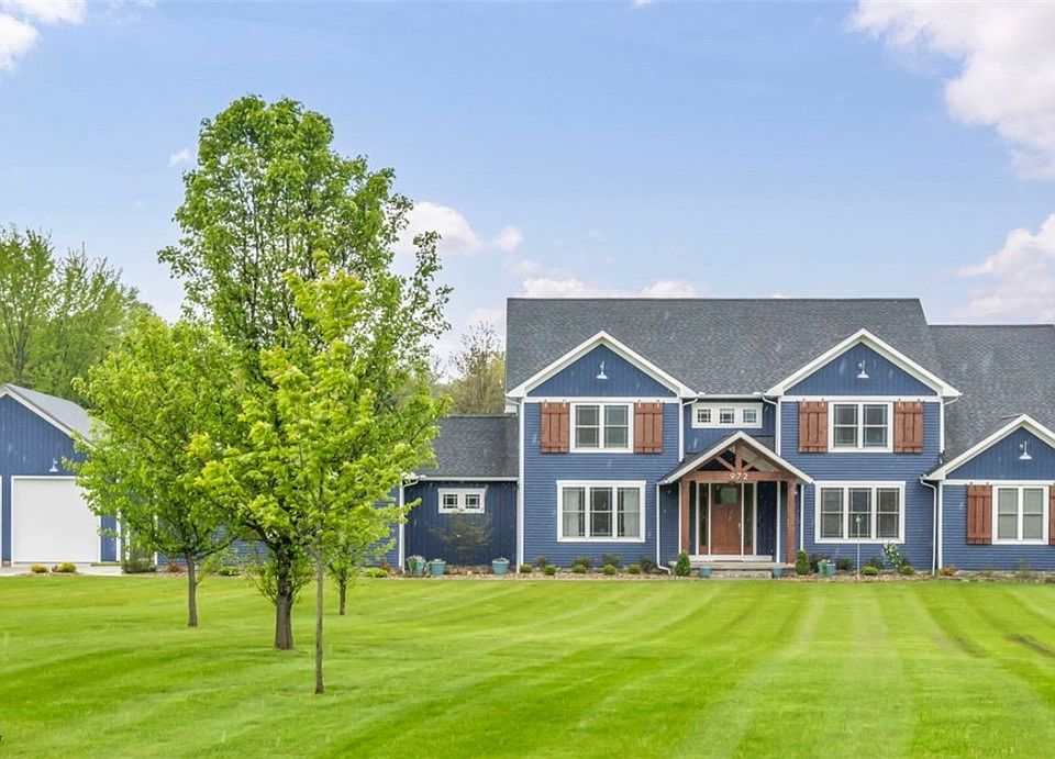 1st image of 972 Ashford Ct