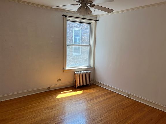 2nd image of 7440 N Claremont Ave #3
