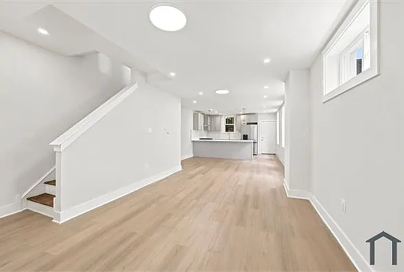 6211 Larchwood Ave — Photo 6