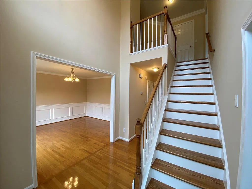 4 bed, 3.5 bath, 3104 sqft, $2,600 — Photo 3