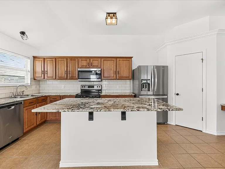 3810 Los Arroyos — Photo 8