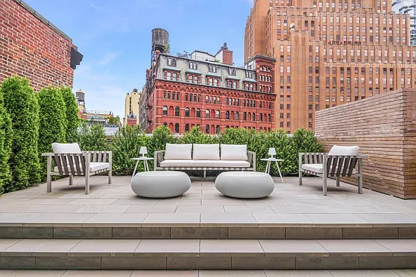 Sold by Compass | media 4