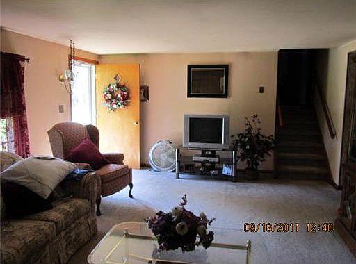 3rd image of 758 Blooming Grove Tpke