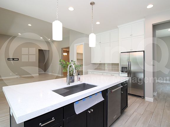 5th image of 3847 E Mead Dr