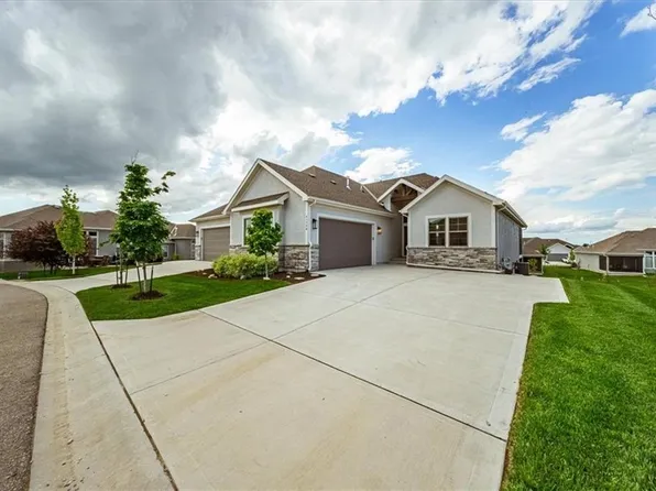 21736 W 116th Pl, Olathe, KS 66061