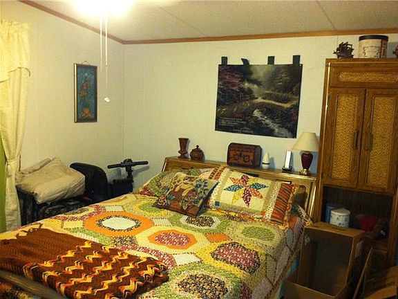 3rd image of 1099 Katherine St