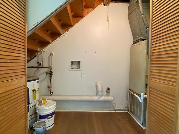 5th image of 8800 Millard Lee Ln #8800