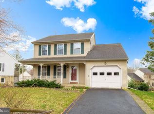 34 Manor Oaks Dr, Millersville, PA